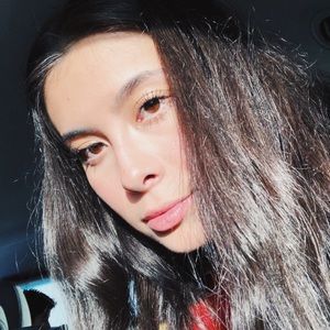 Meet your Posher, Macey